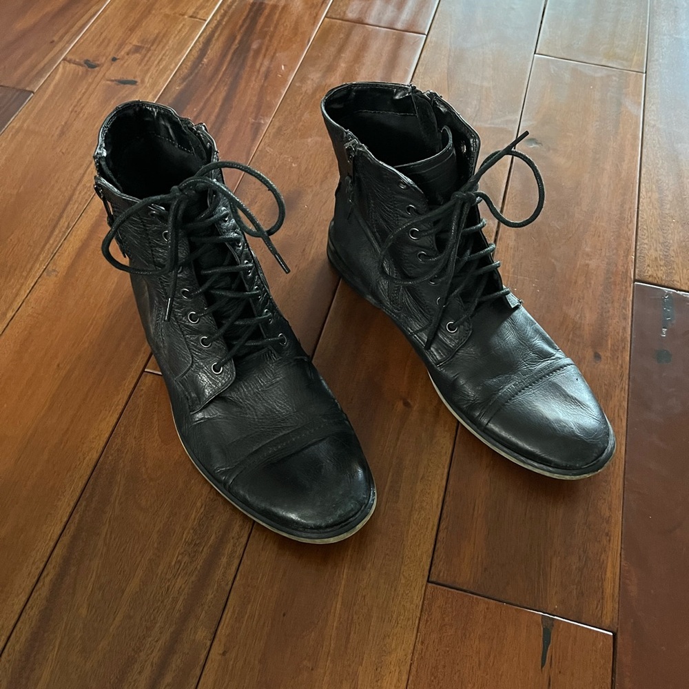 MENS LEATHER BOOTS SZ 8